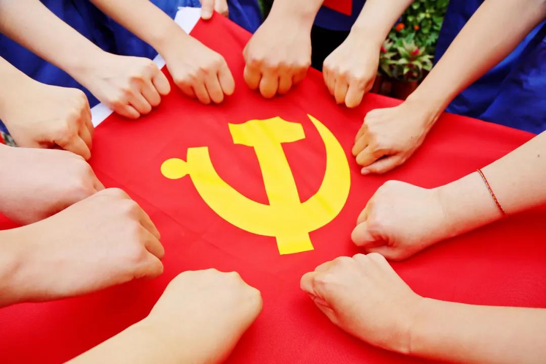 威九国际网站(中国)有限公司热烈庆祝中国共产党成立100周年